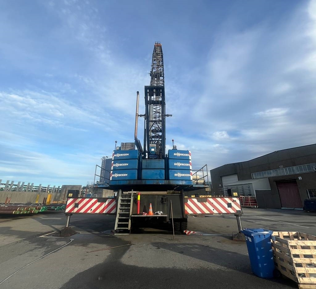 Hamnutrustning, Lyftkran Sennebogen 6180 HDSL: bild 7