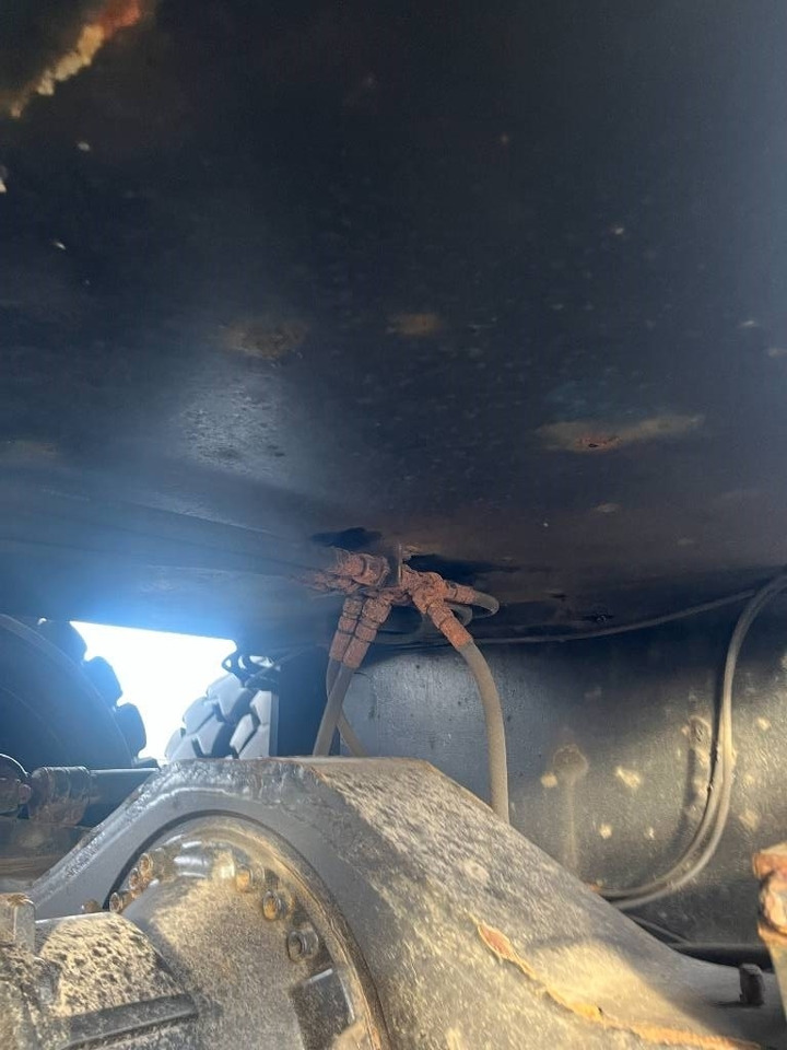 Hamnutrustning, Lyftkran Sennebogen 6180 HDSL: bild 16