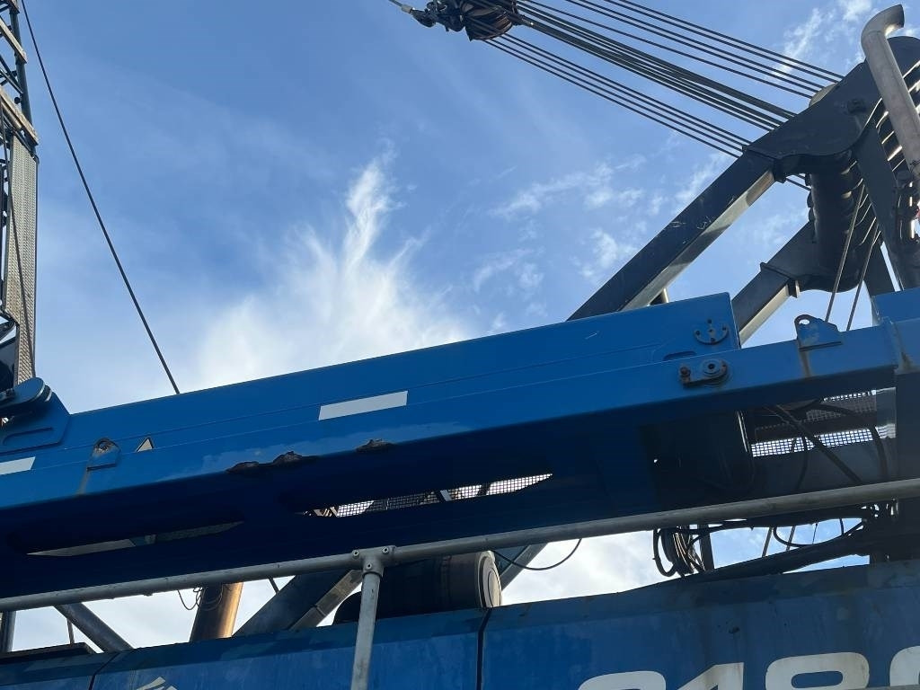 Hamnutrustning, Lyftkran Sennebogen 6180 HDSL: bild 13