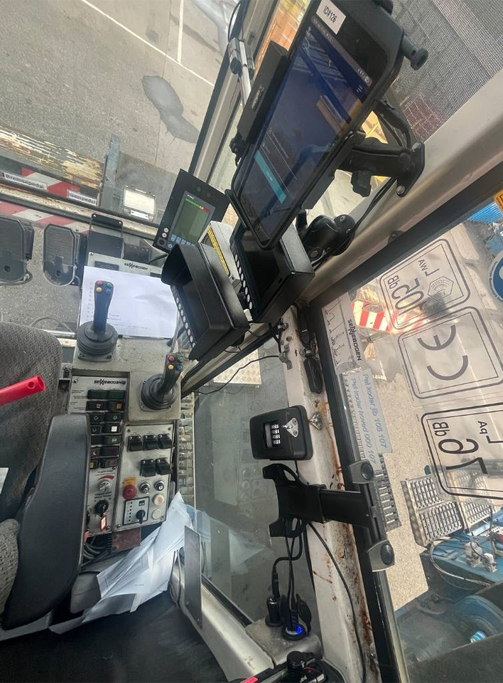 Hamnutrustning, Lyftkran Sennebogen 6180 HDSL: bild 11