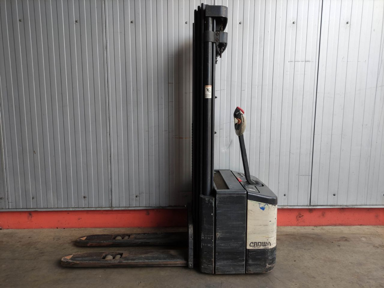 Crown WE 2300-1.6 TT - Staplare: bild 1 Crown WE 2300-1.6 TT - Staplare: bild 1