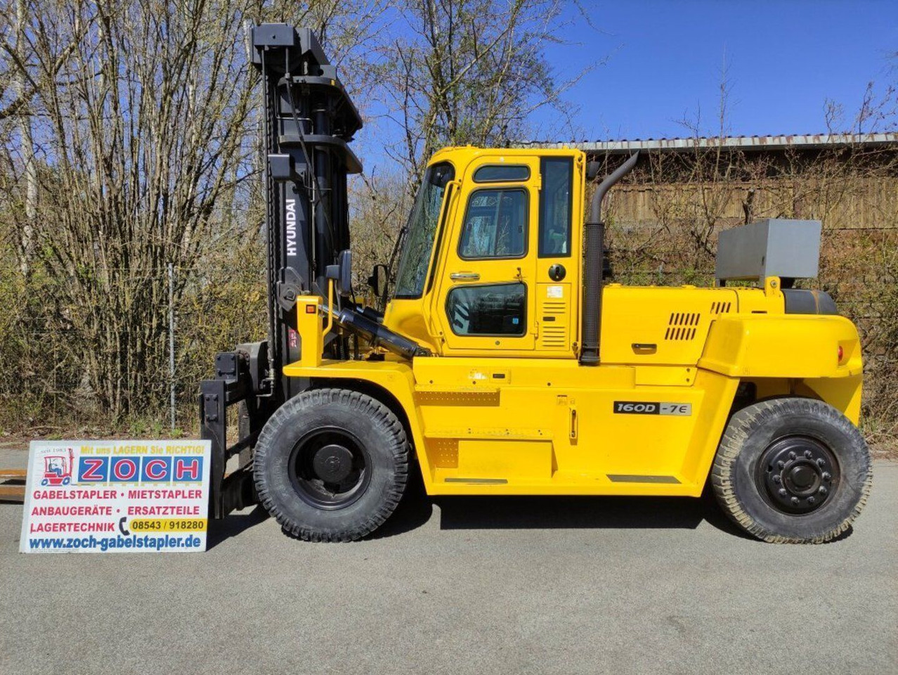 Hyundai 160D-7E - Containertruck: bild 1 Hyundai 160D-7E - Containertruck: bild 1