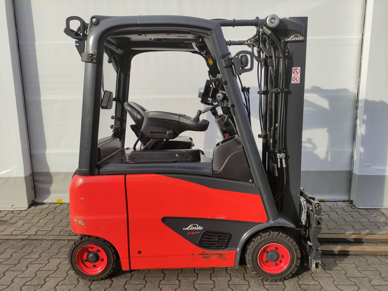 Linde E16PH-02-386 - Eltruck: bild 2 Linde E16PH-02-386 - Eltruck: bild 2