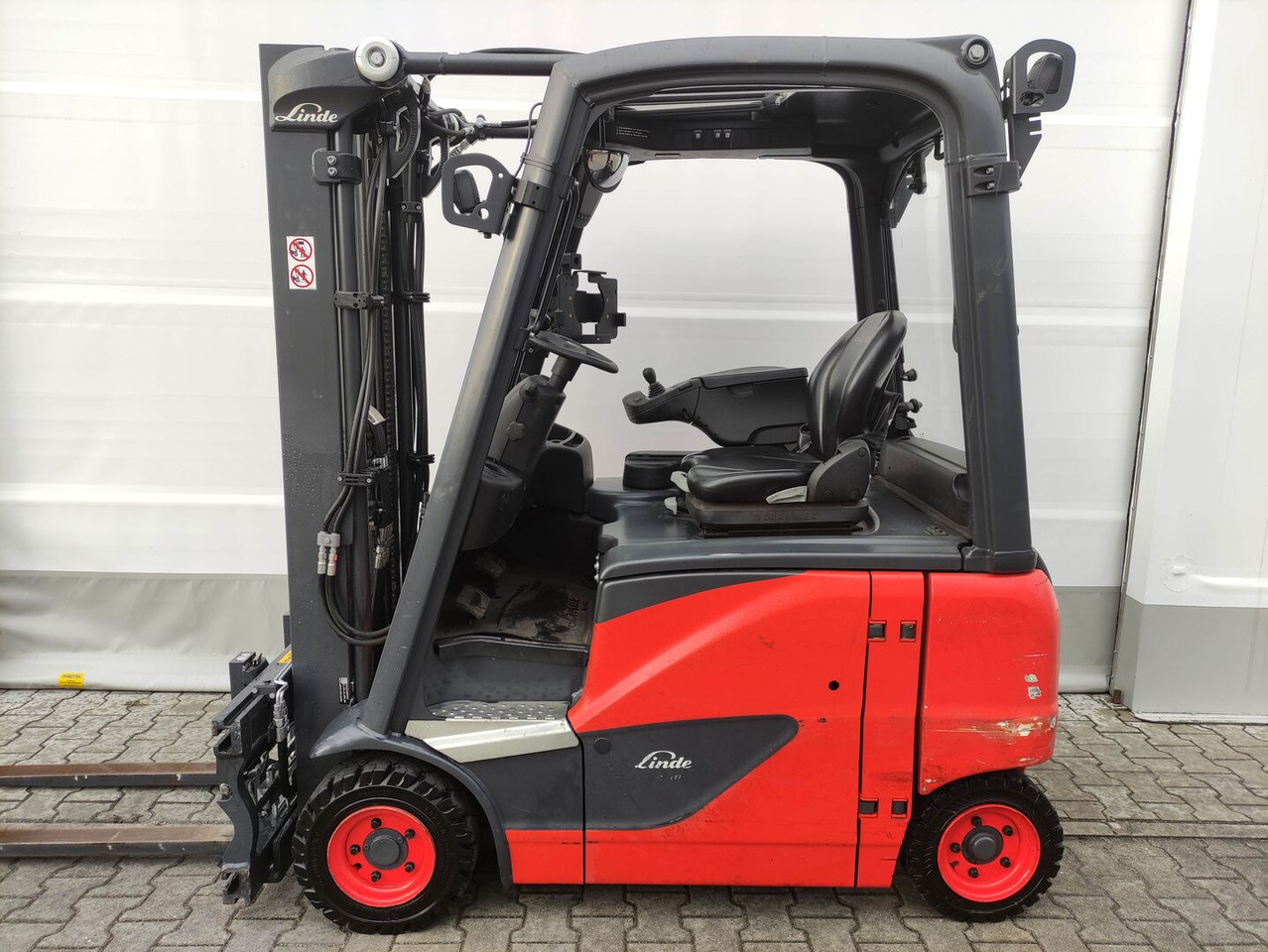 Linde E16PH-02-386 - Eltruck: bild 1 Linde E16PH-02-386 - Eltruck: bild 1