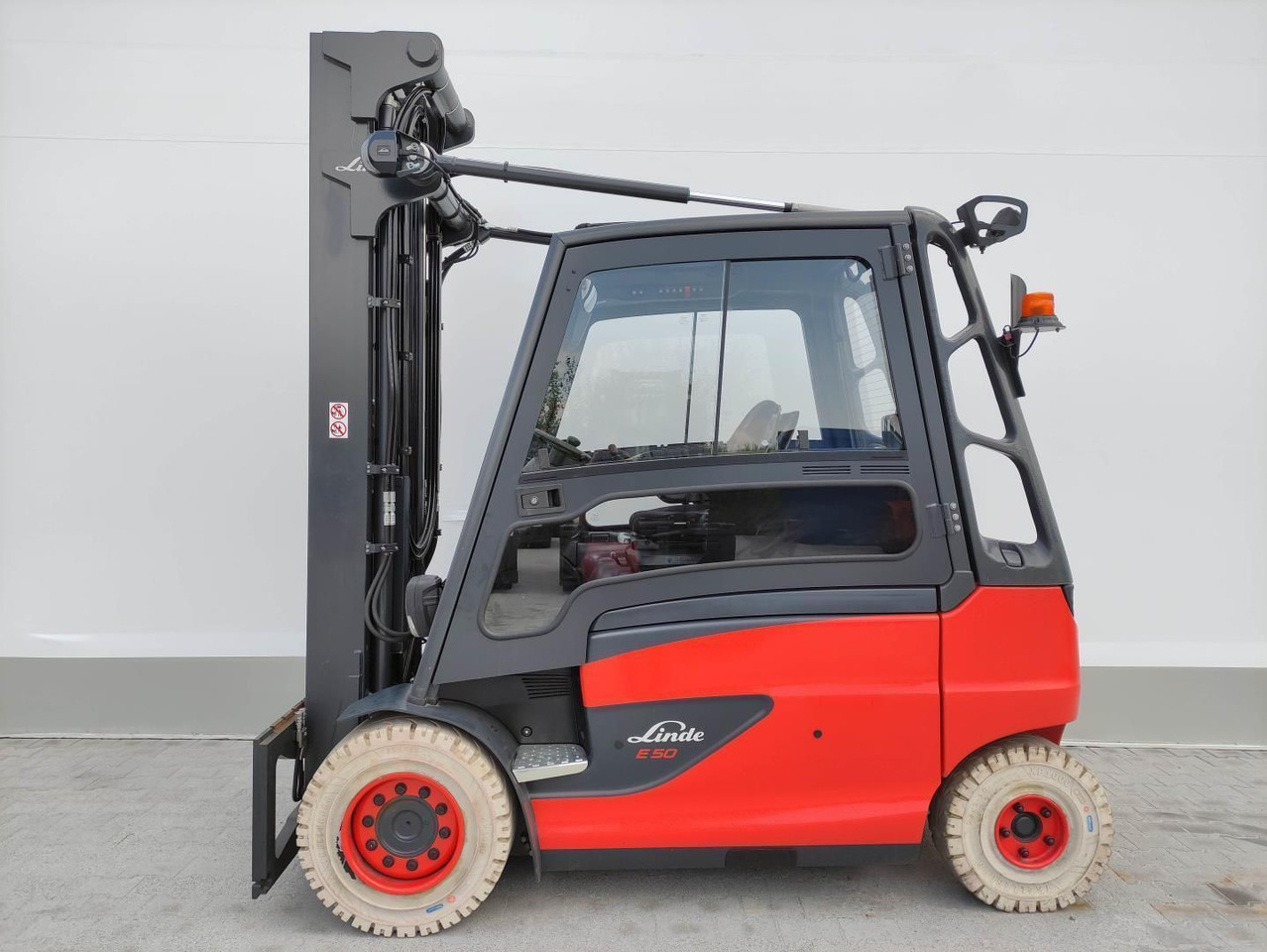 Linde E50HL-388 - Eltruck: bild 1 Linde E50HL-388 - Eltruck: bild 1