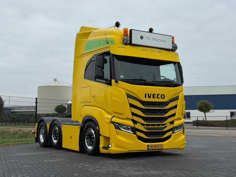 Iveco AS440STX/FP GESTUURDE VOORLOPER, ALCOA, LEATHER, SHOW, 480 PK. - Dragbil: bild 1 Iveco AS440STX/FP GESTUURDE VOORLOPER, ALCOA, LEATHER, SHOW, 480 PK. - Dragbil: bild 1