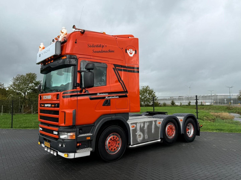 Scania R 164 GA 6X2/4 NA 580 SHOW TRUCK, GESTUURDE VOORLOPER, COMPLEET, TOP. - Dragbil: bild 2 Scania R 164 GA 6X2/4 NA 580 SHOW TRUCK, GESTUURDE VOORLOPER, COMPLEET, TOP. - Dragbil: bild 2
