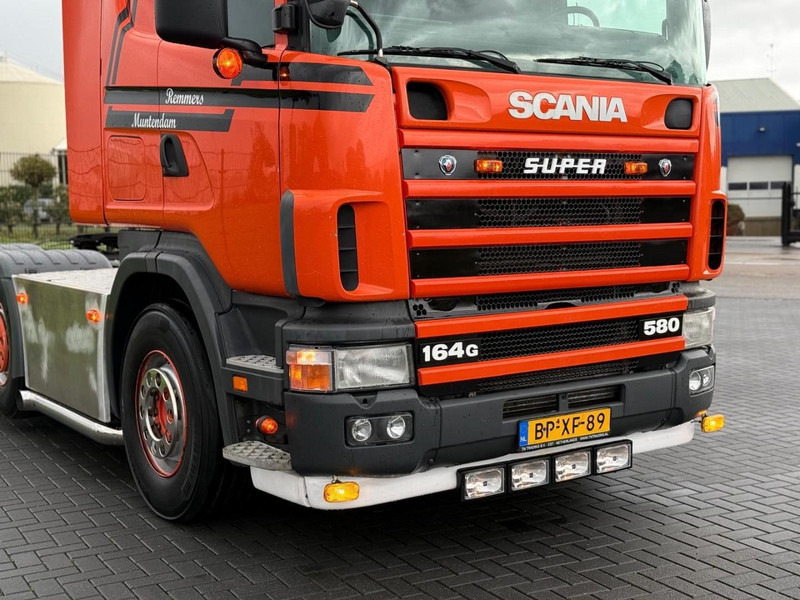 Scania R 164 GA 6X2/4 NA 580 SHOW TRUCK, GESTUURDE VOORLOPER, COMPLEET, TOP. - Dragbil: bild 5 Scania R 164 GA 6X2/4 NA 580 SHOW TRUCK, GESTUURDE VOORLOPER, COMPLEET, TOP. - Dragbil: bild 5
