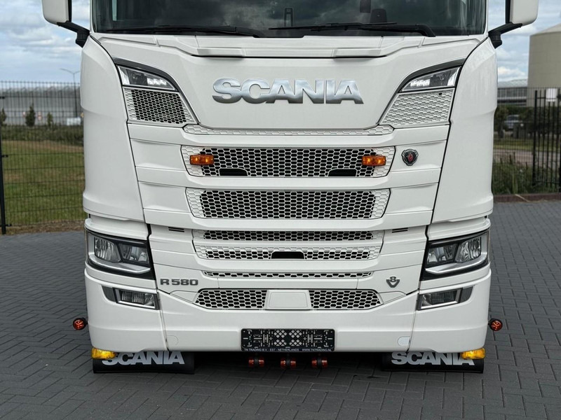 Scania R580 V8 NGS 3.15WB, RETARDER, VOLLUCHT, LEER, LED, KING OF THE ROAD. - Dragbil: bild 4 Scania R580 V8 NGS 3.15WB, RETARDER, VOLLUCHT, LEER, LED, KING OF THE ROAD. - Dragbil: bild 4