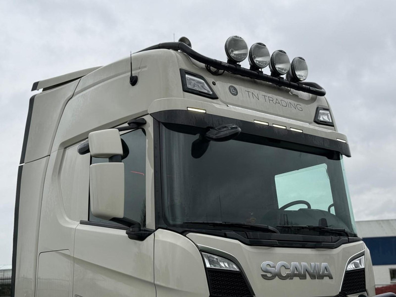 Scania S660 3.15WB, FULL AIR, RETARDER, LEATHER, KING OF THE ROAD, BULLBAR, - Dragbil: bild 3 Scania S660 3.15WB, FULL AIR, RETARDER, LEATHER, KING OF THE ROAD, BULLBAR, - Dragbil: bild 3