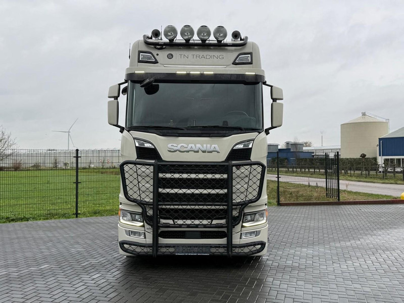 Scania S660 3.15WB, FULL AIR, RETARDER, LEATHER, KING OF THE ROAD, BULLBAR, - Dragbil: bild 2 Scania S660 3.15WB, FULL AIR, RETARDER, LEATHER, KING OF THE ROAD, BULLBAR, - Dragbil: bild 2