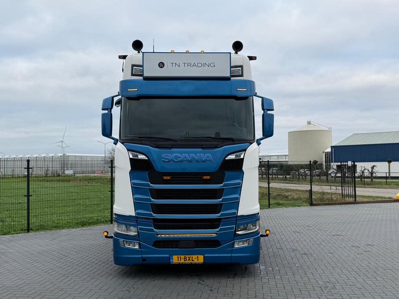 Scania S660 BOOGIE, VOLLUCHT, RETARDER, LEREN STOELEN, VOL. - Dragbil: bild 2 Scania S660 BOOGIE, VOLLUCHT, RETARDER, LEREN STOELEN, VOL. - Dragbil: bild 2