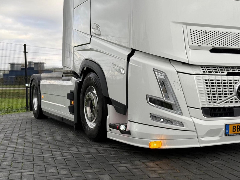 Volvo FH 13.460XL NEW, FULL AIR, ALCOA, HYDRAULIC, XL, SHOW, FULL. - Dragbil: bild 5 Volvo FH 13.460XL NEW, FULL AIR, ALCOA, HYDRAULIC, XL, SHOW, FULL. - Dragbil: bild 5