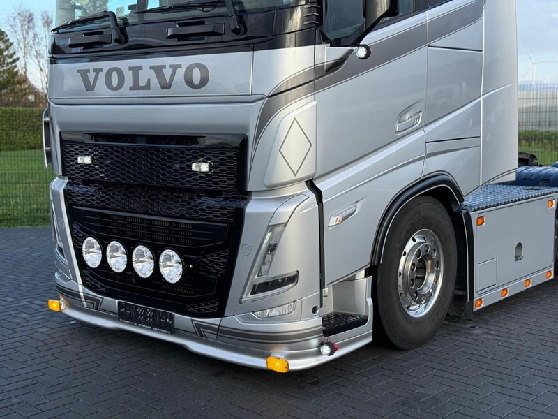 Dragbil Volvo FH 13.460XL SHOW, ALCOA, INTERIEUR, ALS NIEUW, PUSHER, TOP.: bild 8 Dragbil Volvo FH 13.460XL SHOW, ALCOA, INTERIEUR, ALS NIEUW, PUSHER, TOP.: bild 8