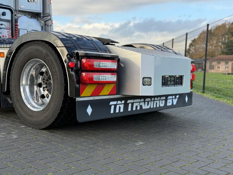 Dragbil Volvo FH 13.460XL SHOW, ALCOA, INTERIEUR, ALS NIEUW, PUSHER, TOP.: bild 12 Dragbil Volvo FH 13.460XL SHOW, ALCOA, INTERIEUR, ALS NIEUW, PUSHER, TOP.: bild 12