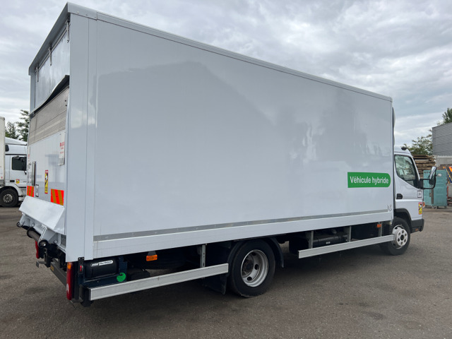 FUSO CANTER - Lastbil med skåp: bild 3 FUSO CANTER - Lastbil med skåp: bild 3
