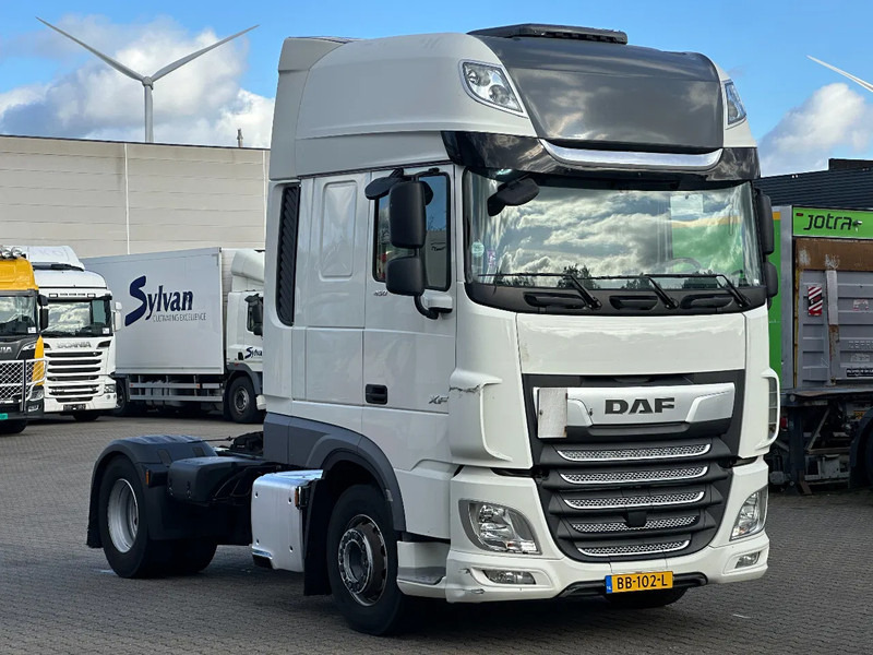 DAF XF 450 Super Space Cab Euro 6 - Dragbil: bild 2 DAF XF 450 Super Space Cab Euro 6 - Dragbil: bild 2