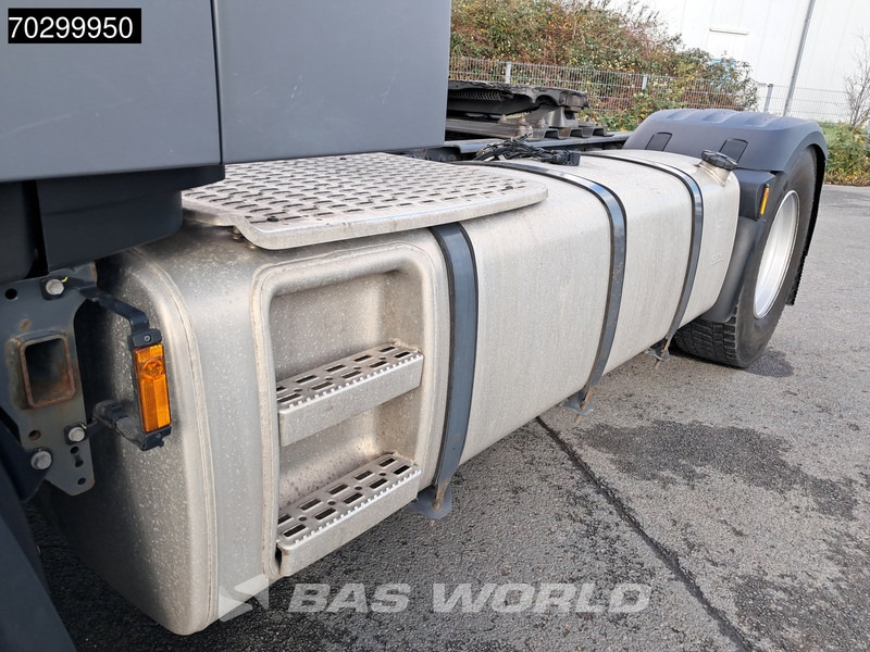 Dragbil DAF XF 530 4X2 SSC Retarder 2xTanks ACC Standklima Euro 6: bild 14 Dragbil DAF XF 530 4X2 SSC Retarder 2xTanks ACC Standklima Euro 6: bild 14