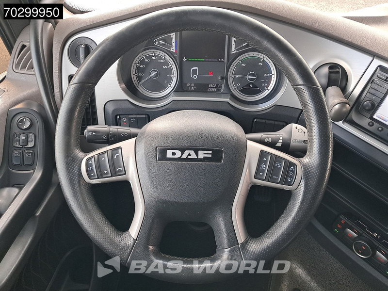 Dragbil DAF XF 530 4X2 SSC Retarder 2xTanks ACC Standklima Euro 6: bild 20 Dragbil DAF XF 530 4X2 SSC Retarder 2xTanks ACC Standklima Euro 6: bild 20