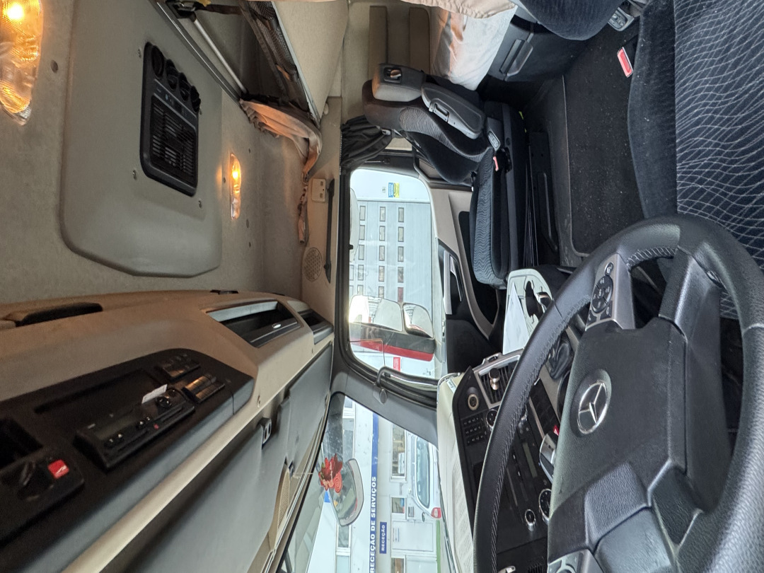 Mercedes Actros 510 1851 - Dragbil: bild 4 Mercedes Actros 510 1851 - Dragbil: bild 4