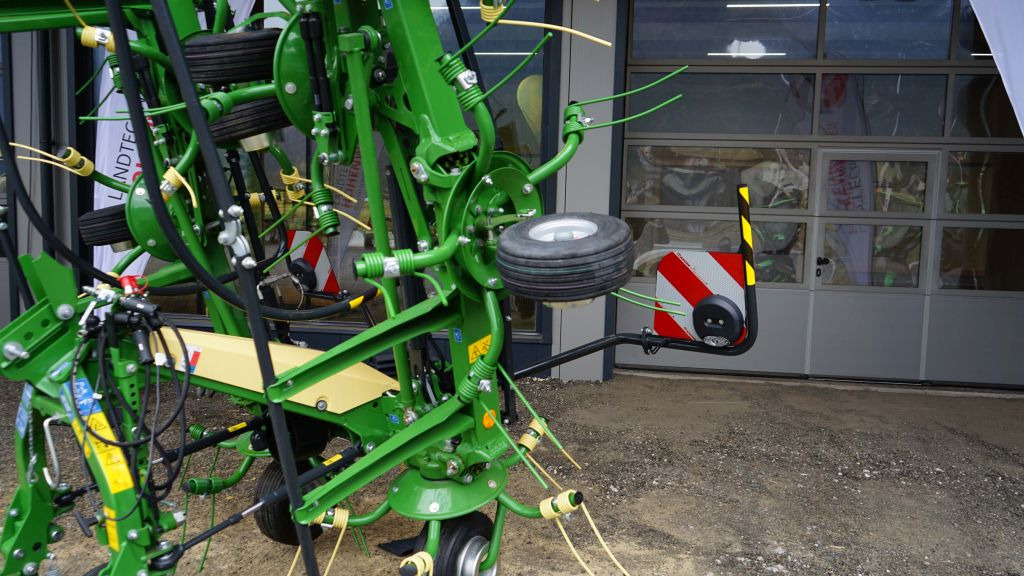 Krone Vendro 820 Highland (20723) - Hövändare: bild 3 Krone Vendro 820 Highland (20723) - Hövändare: bild 3