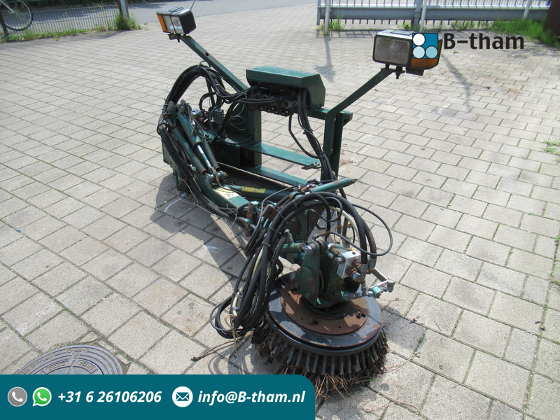 Burtec Borstelarm aanbouw - Sopaggregat för Utility/ Specialfordon: bild 1 Burtec Borstelarm aanbouw - Sopaggregat för Utility/ Specialfordon: bild 1