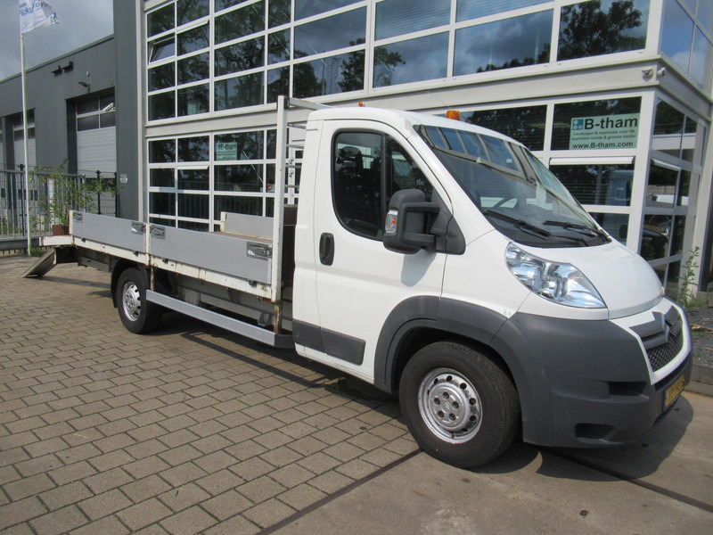 Citroën Jumper 35 2.2 HDI 110KW L4 Heavy Autotransporter - Transportbil med flak: bild 2 Citroën Jumper 35 2.2 HDI 110KW L4 Heavy Autotransporter - Transportbil med flak: bild 2