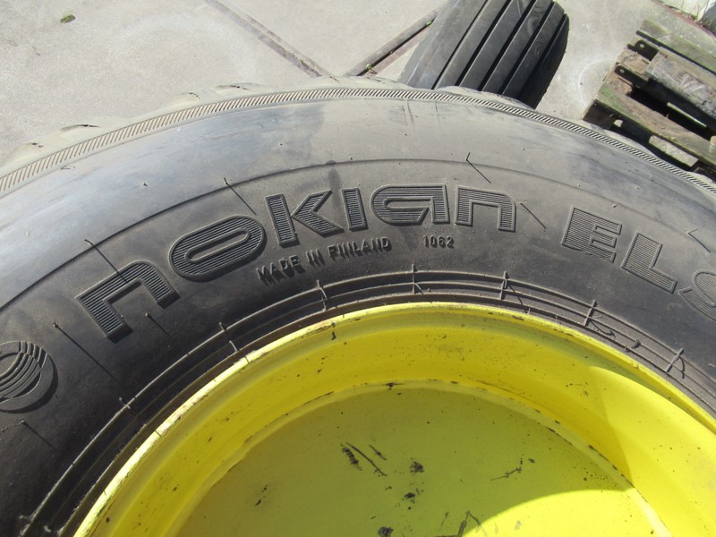 John Deere 5515V NOKIAN 550/60R22.5 + Voor Banden + Velg - Komplett hjul för Minitraktor: bild 4 John Deere 5515V NOKIAN 550/60R22.5 + Voor Banden + Velg - Komplett hjul för Minitraktor: bild 4