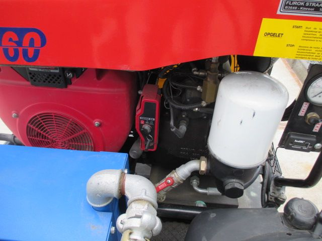 Städmaskin Rotair / Flirok MOBIELE ZAND Straal unit Graffiti Cleaner: bild 13 Städmaskin Rotair / Flirok MOBIELE ZAND Straal unit Graffiti Cleaner: bild 13