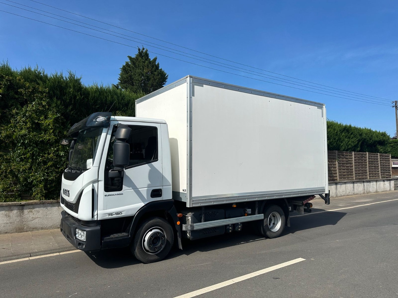 Iveco Eurocargo 75E19/Tüv neu/Koffer/LBW 1000kg/ - Volymskåp: bild 1 Iveco Eurocargo 75E19/Tüv neu/Koffer/LBW 1000kg/ - Volymskåp: bild 1