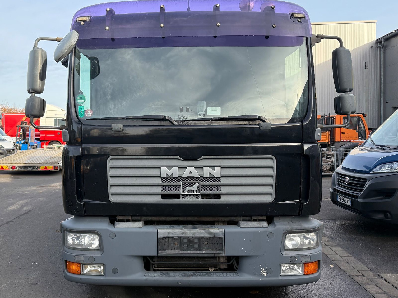 MAN TGL 8.210 Moetefindt, Doppelstock, Winde, Klima - Biltransportbil lastbil: bild 2 MAN TGL 8.210 Moetefindt, Doppelstock, Winde, Klima - Biltransportbil lastbil: bild 2