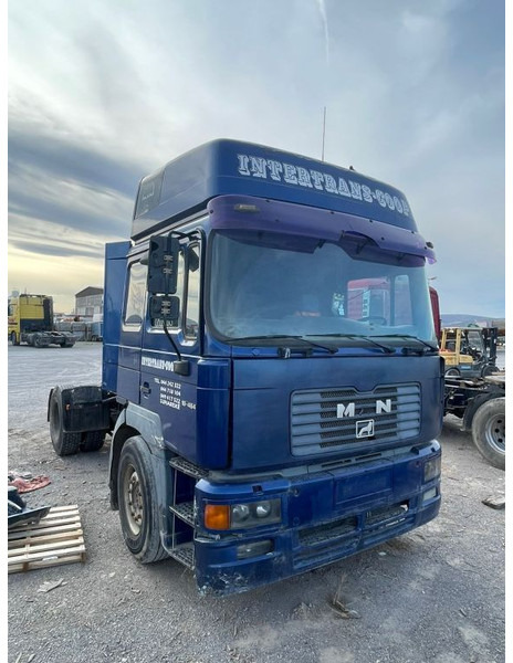 MAN 19.464 F2000 - Dragbil: bild 2 MAN 19.464 F2000 - Dragbil: bild 2