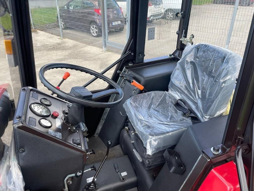 Belarus 320.4 - Traktor: bild 4 Belarus 320.4 - Traktor: bild 4