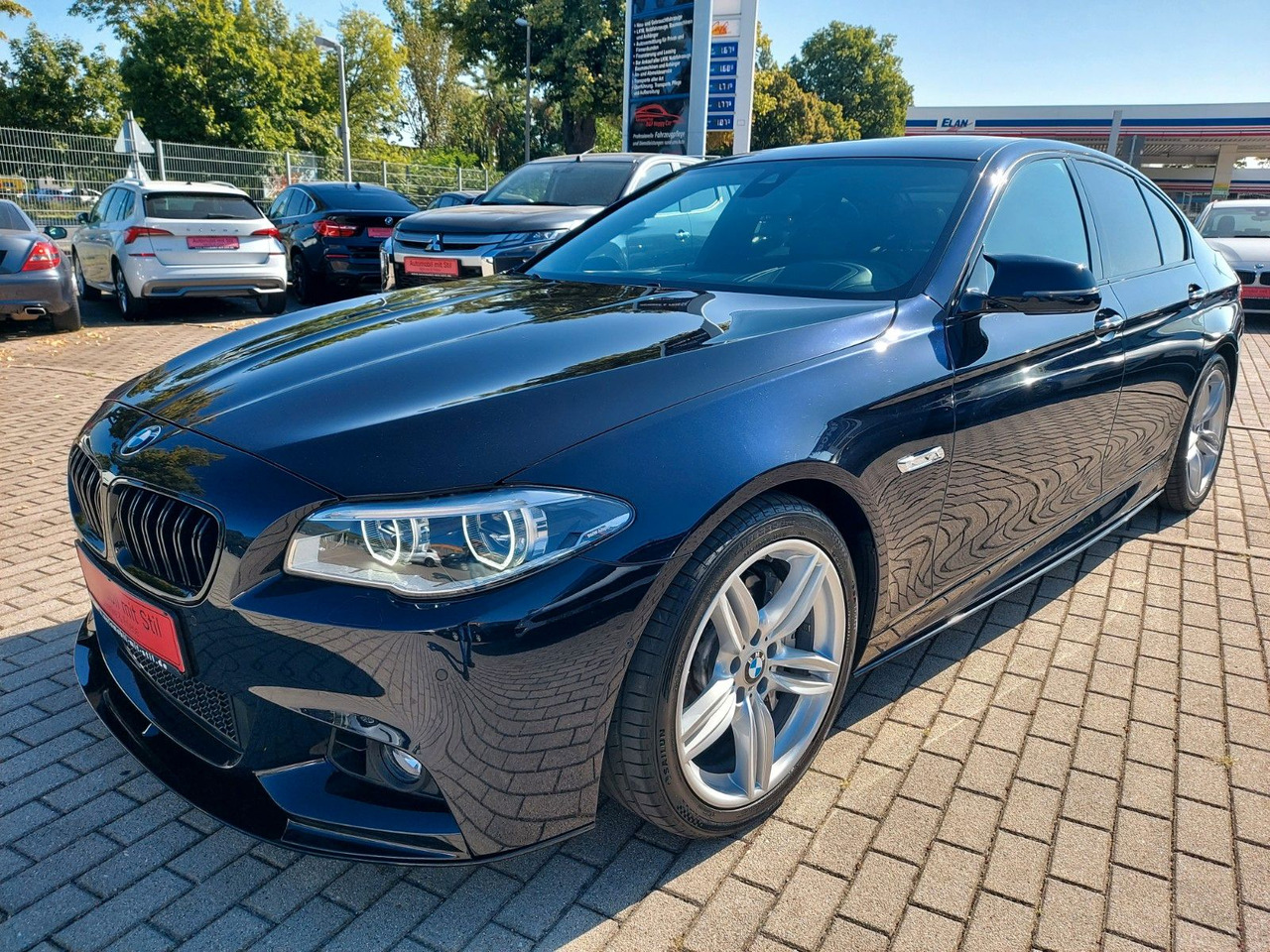 BMW 550i Limousine Autom. M-Sport HUD Glasdach H&K - Sedan: bild 3 BMW 550i Limousine Autom. M-Sport HUD Glasdach H&K - Sedan: bild 3