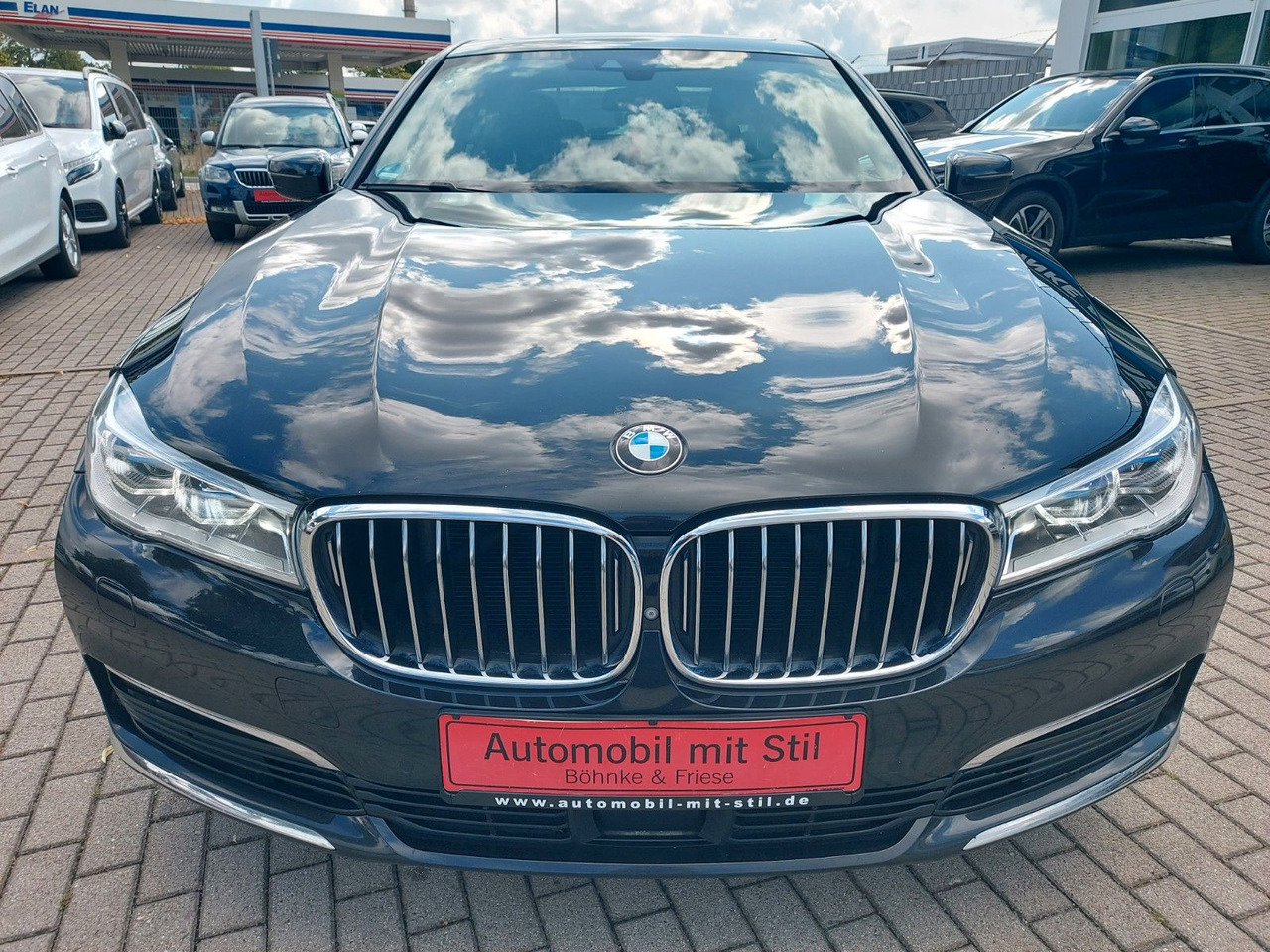 BMW 740 Baureihe 7 Lim 740 d xDrive Glasdach ACC - Sedan: bild 2 BMW 740 Baureihe 7 Lim 740 d xDrive Glasdach ACC - Sedan: bild 2
