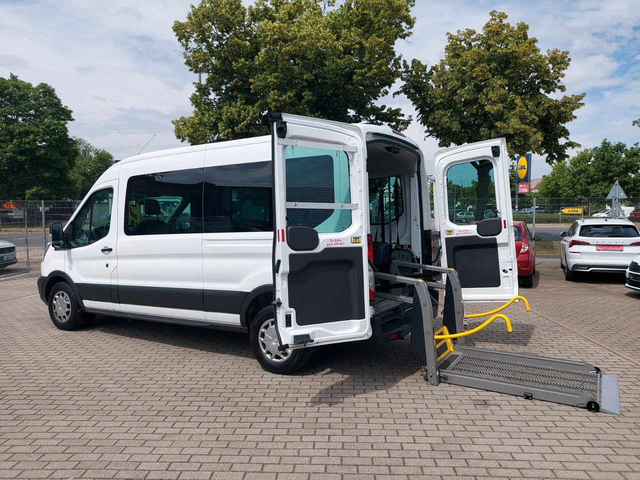 Ford Transit Kombi 350 L3 hoch Trend Rollstuhl Lift - Persontransport: bild 1 Ford Transit Kombi 350 L3 hoch Trend Rollstuhl Lift - Persontransport: bild 1