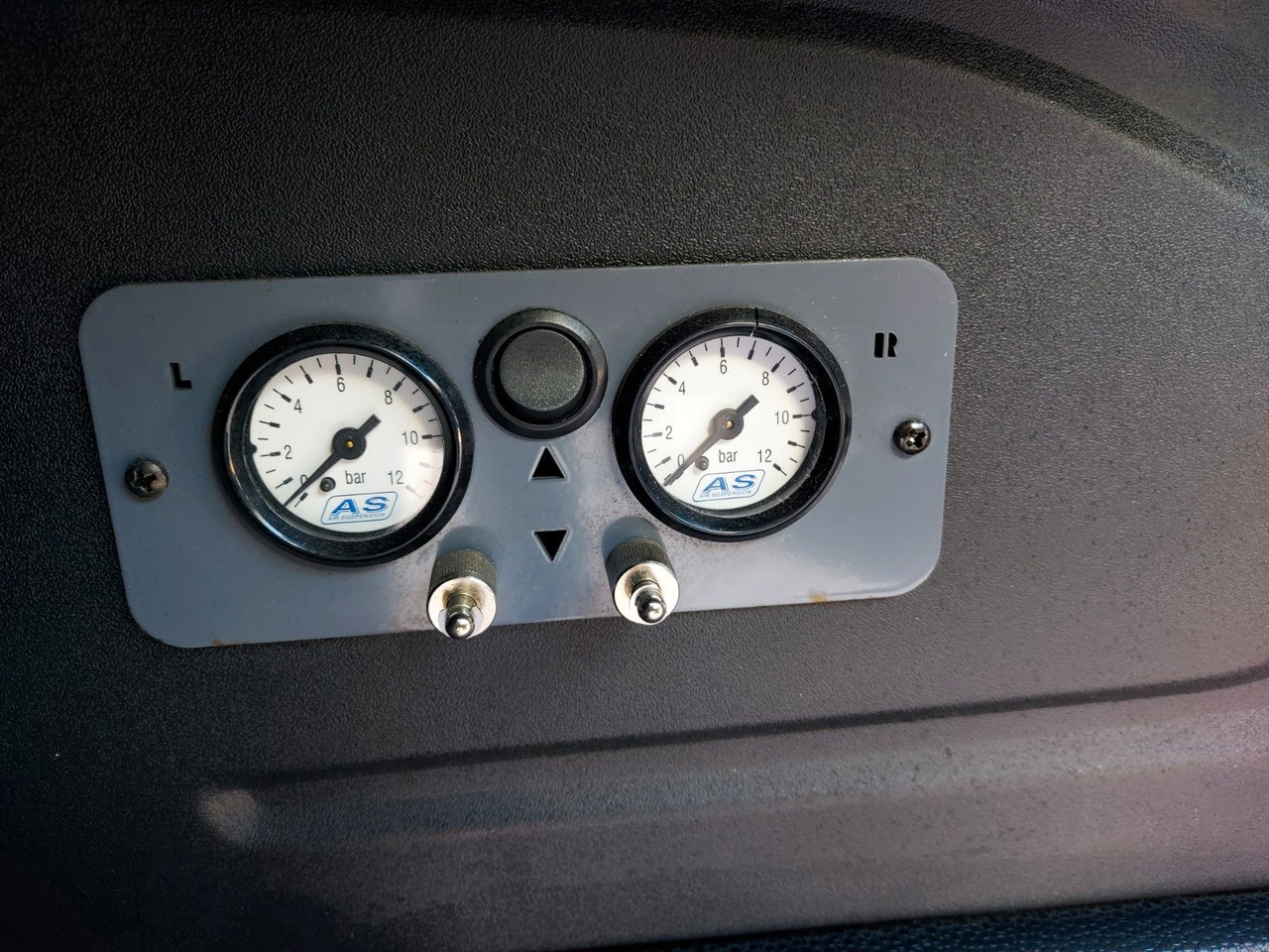 Ford Transit Pritsche 350 L4 extra lang Luftfeder - Transportbil med flak: bild 3 Ford Transit Pritsche 350 L4 extra lang Luftfeder - Transportbil med flak: bild 3