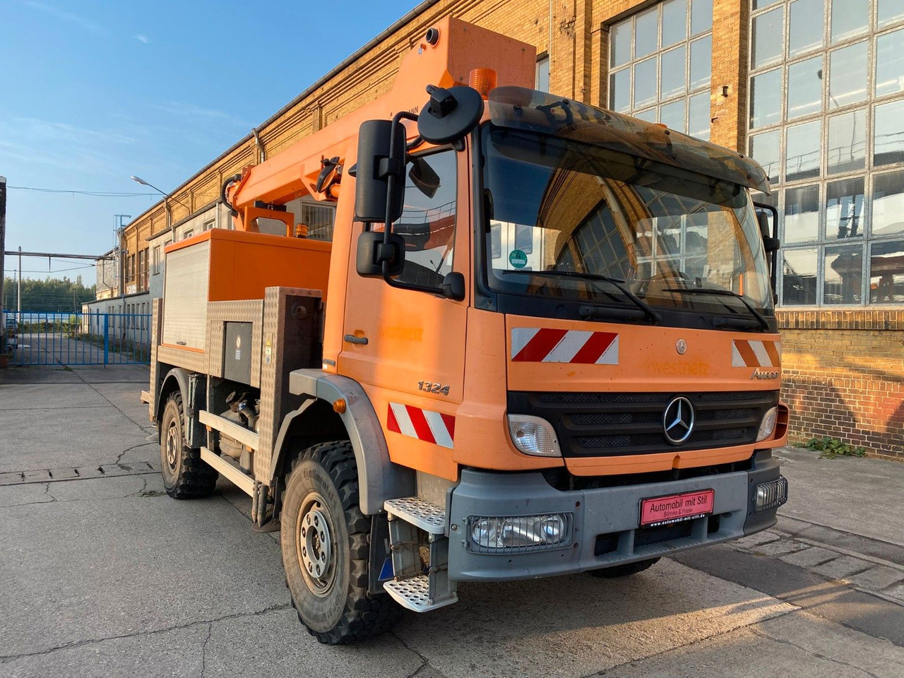 Mercedes-Benz ATEGO 4X4 1324 Hub Steiger Ruthmann T220 - Billift: bild 2 Mercedes-Benz ATEGO 4X4 1324 Hub Steiger Ruthmann T220 - Billift: bild 2