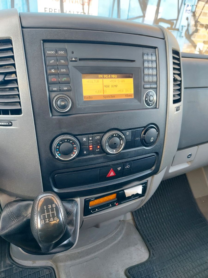 Mercedes-Benz Sprinter II Pritsche 316 Pritsche Klima Sandheiz - Transportbil med kapell: bild 3 Mercedes-Benz Sprinter II Pritsche 316 Pritsche Klima Sandheiz - Transportbil med kapell: bild 3