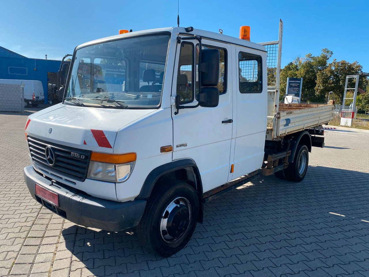 Mercedes-Benz VARIO 816D Doka 3 Seiten Kipper Meiller - Transportbil med tippflak, Dubbelhytt transportbil: bild 3 Mercedes-Benz VARIO 816D Doka 3 Seiten Kipper Meiller - Transportbil med tippflak, Dubbelhytt transportbil: bild 3