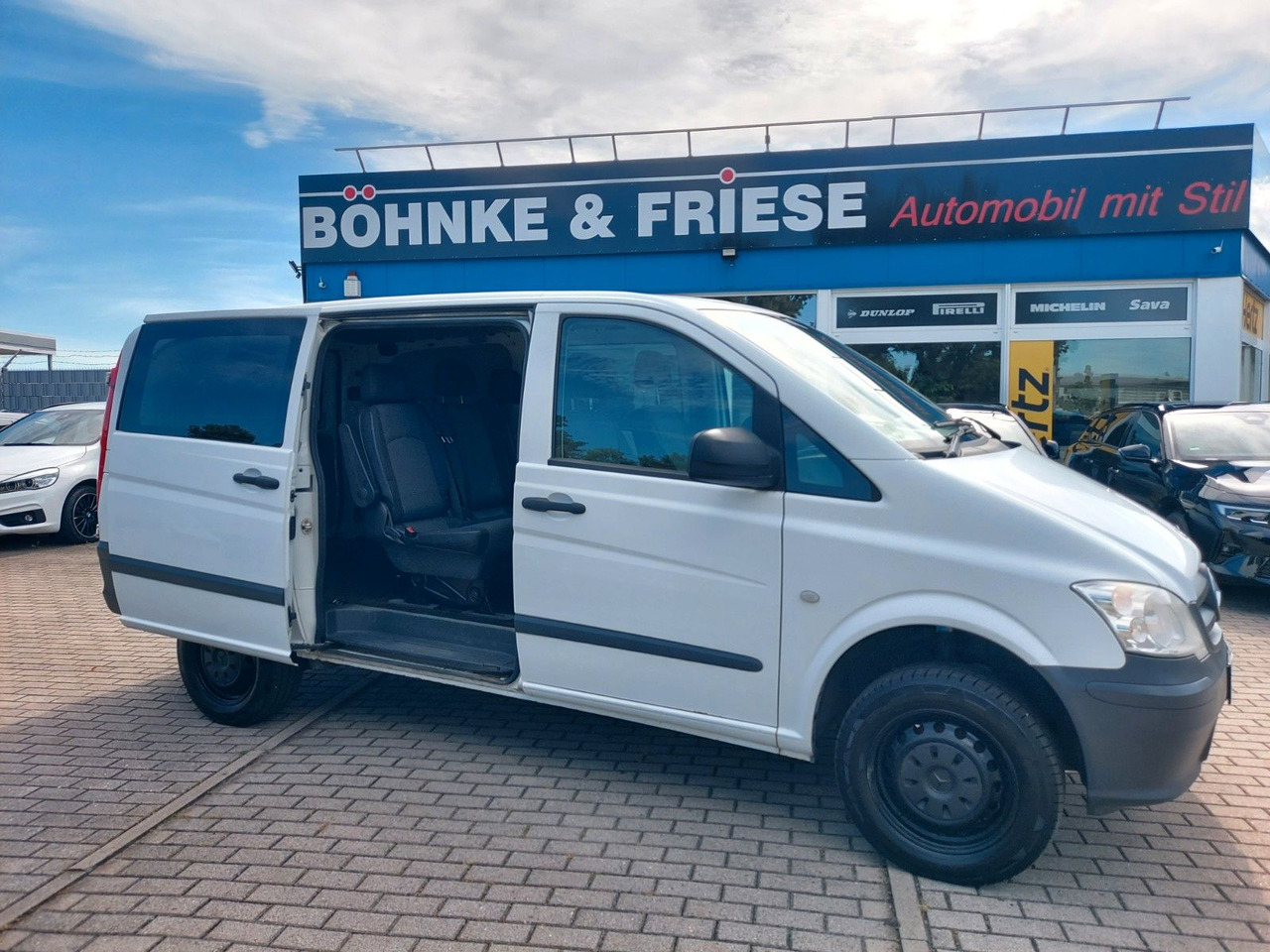 Mercedes-Benz Vito Mixto 4x4 116 CDI lang Autom. Tempo - Persontransport: bild 1 Mercedes-Benz Vito Mixto 4x4 116 CDI lang Autom. Tempo - Persontransport: bild 1