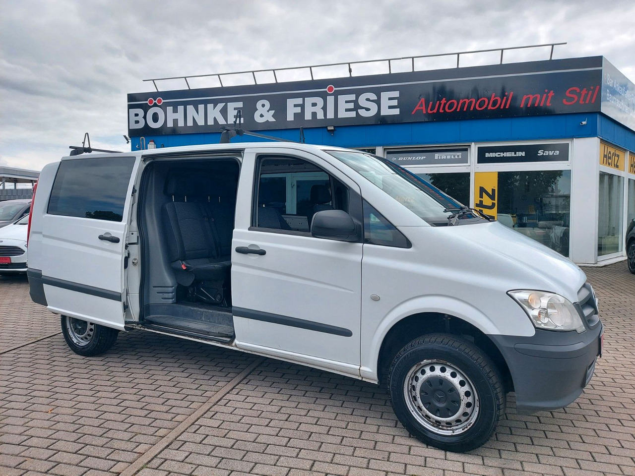 Mercedes-Benz Vito Mixto 4x4 116 extralang Automatik 5 Sitze - Persontransport: bild 1 Mercedes-Benz Vito Mixto 4x4 116 extralang Automatik 5 Sitze - Persontransport: bild 1