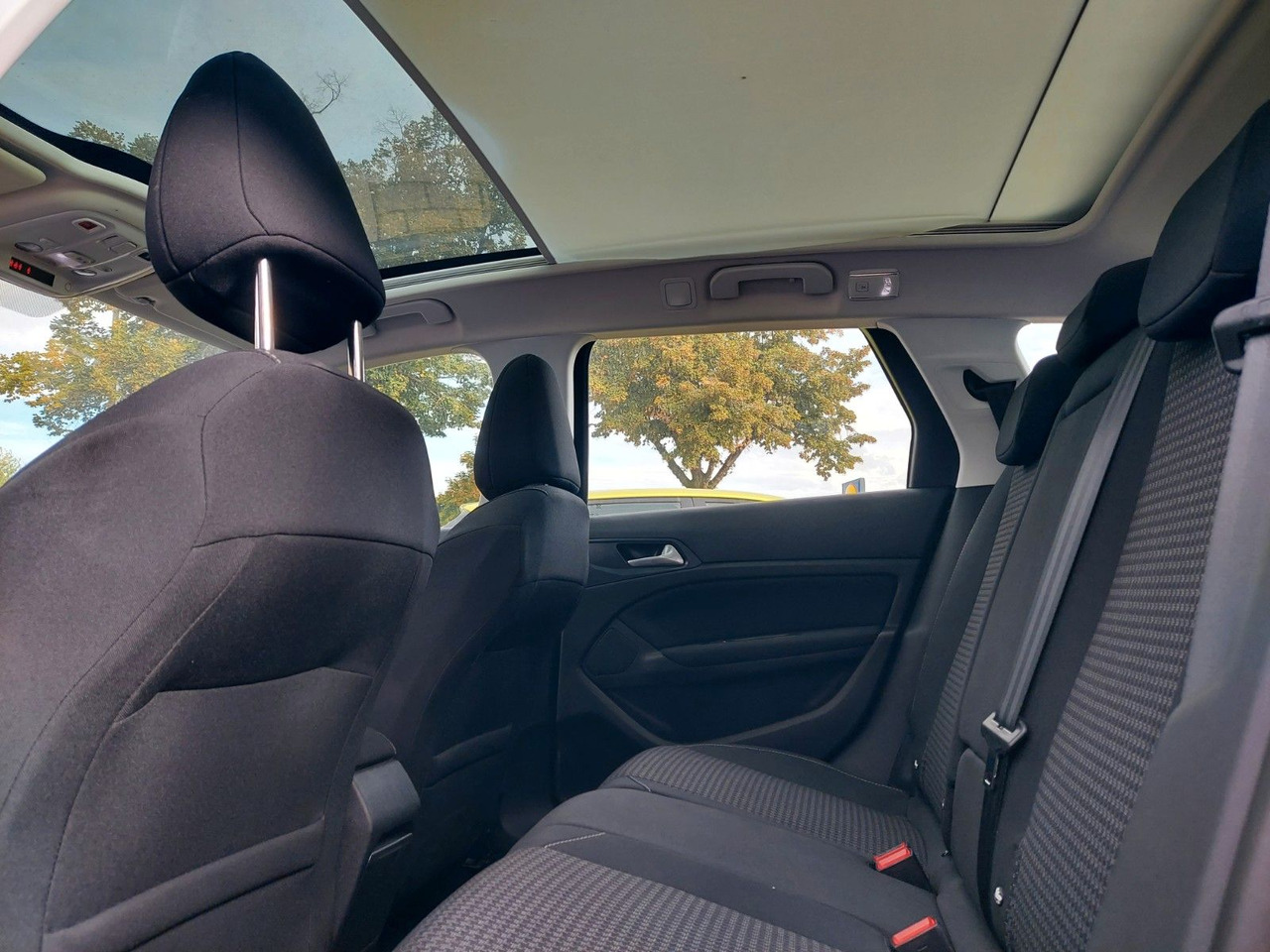 Peugeot 308 SW Active Business Panorama DAB Navi LED - Kombi: bild 4 Peugeot 308 SW Active Business Panorama DAB Navi LED - Kombi: bild 4