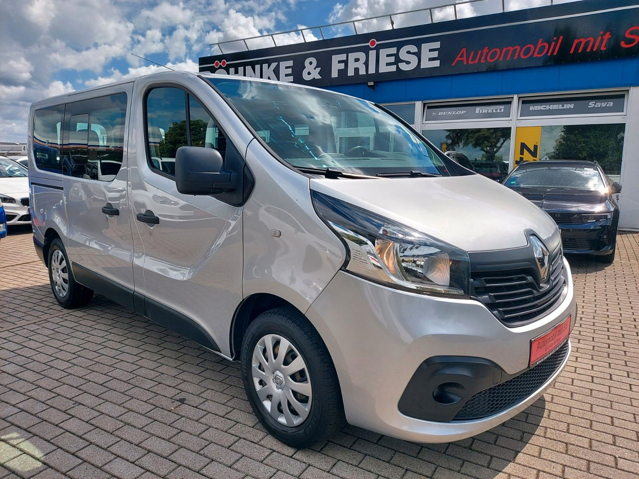 Renault Trafic Combi L1H1 2,7t Expression Klima - Persontransport: bild 2 Renault Trafic Combi L1H1 2,7t Expression Klima - Persontransport: bild 2