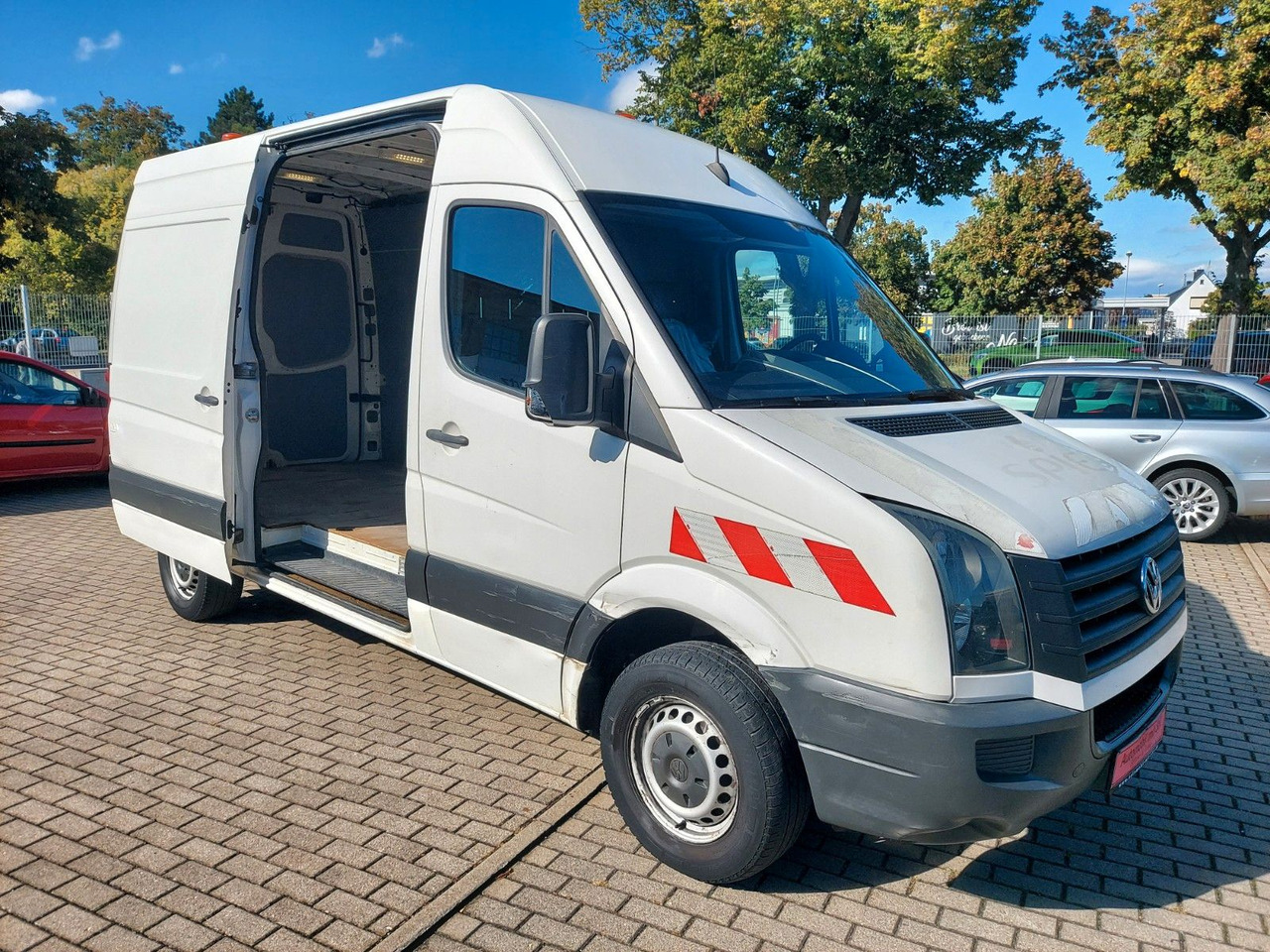 Volkswagen Crafter Kasten 35 mittel L2H2 Hochdach Klima - Skåpbil: bild 2 Volkswagen Crafter Kasten 35 mittel L2H2 Hochdach Klima - Skåpbil: bild 2