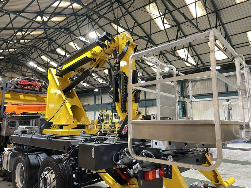 Inbiuro Mercedes Econic - Billift: bild 1 Inbiuro Mercedes Econic - Billift: bild 1