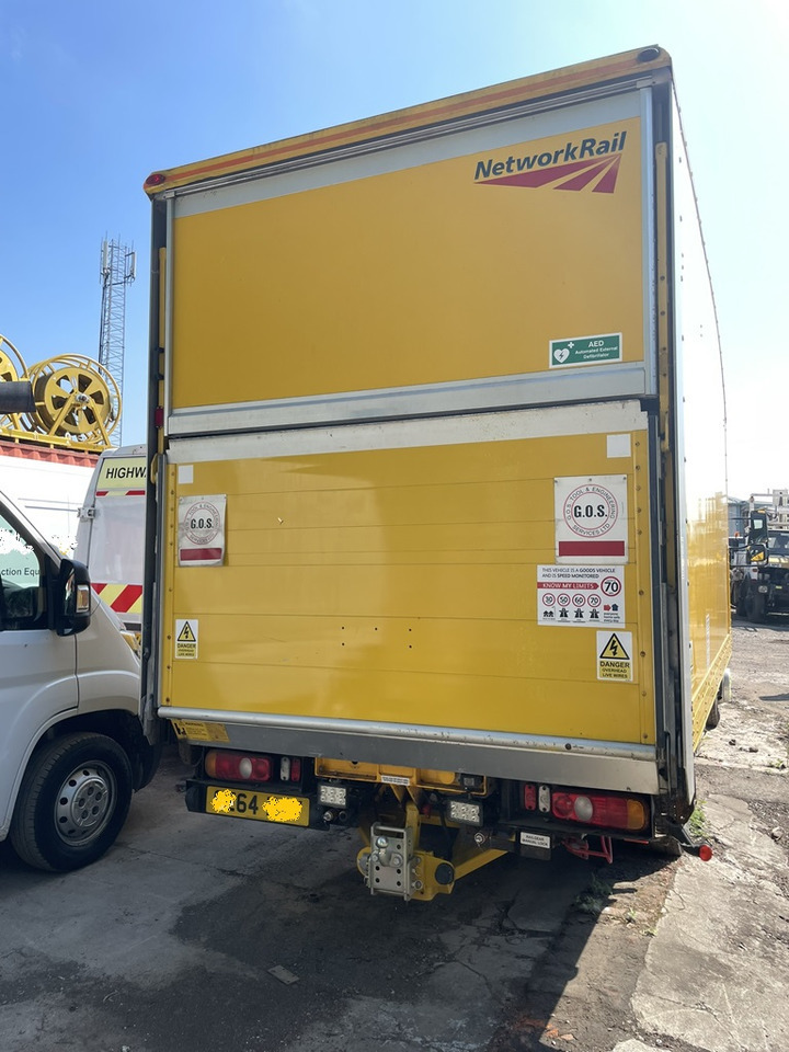 Mitsubishi Fusso - Lastbil med skåp: bild 3 Mitsubishi Fusso - Lastbil med skåp: bild 3