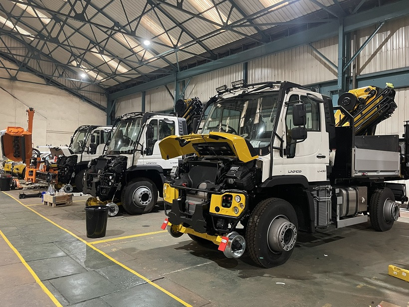 UNIMOG - Kranbil: bild 1 UNIMOG - Kranbil: bild 1