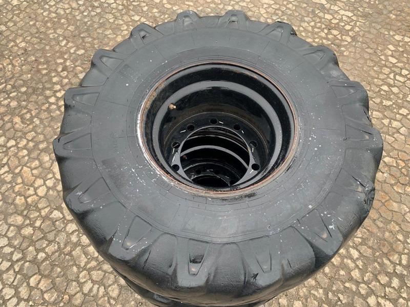 Michelin XF - Däck: bild 5 Michelin XF - Däck: bild 5