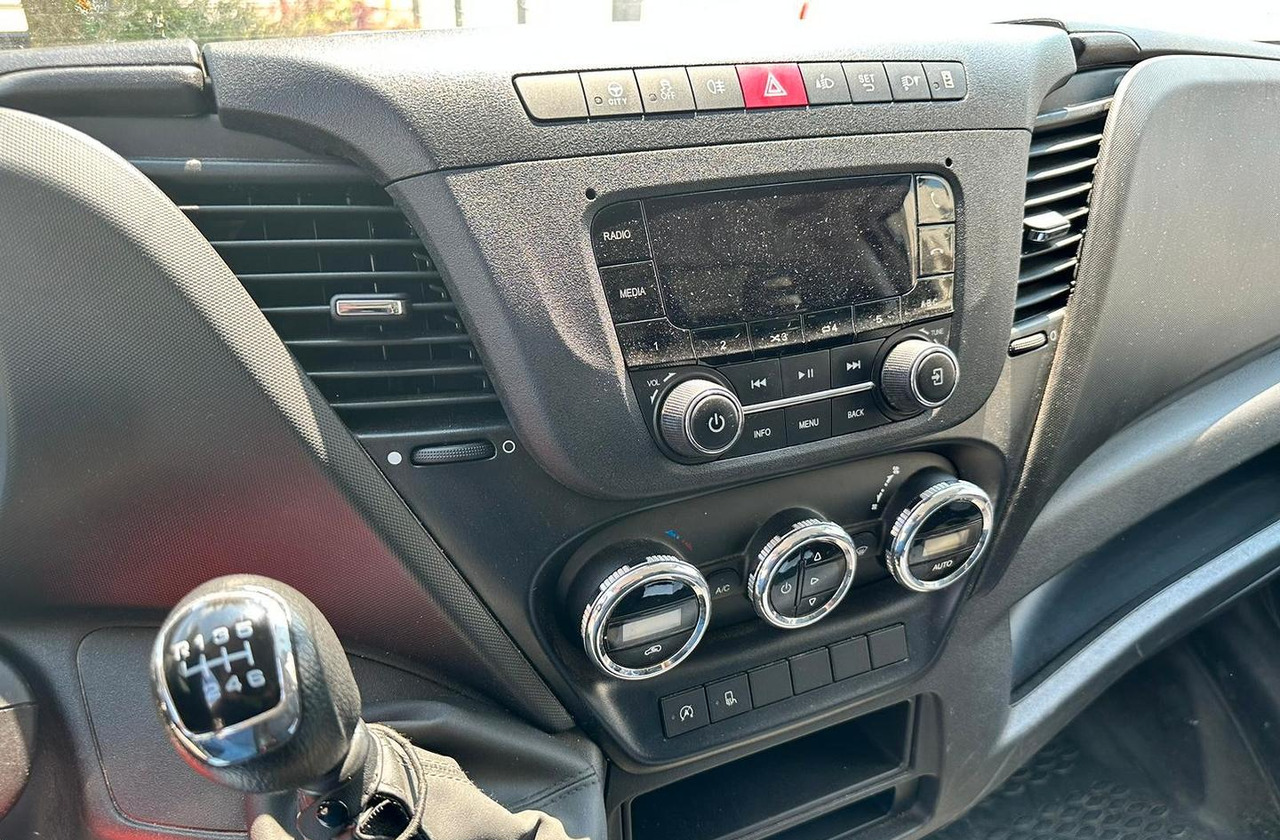 Iveco daily 35c16 euro 6 furgone e sponda - Volymskåp: bild 5 Iveco daily 35c16 euro 6 furgone e sponda - Volymskåp: bild 5